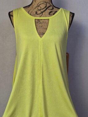 Vince Camuto Sleeveless SharkBite L Tunic Green